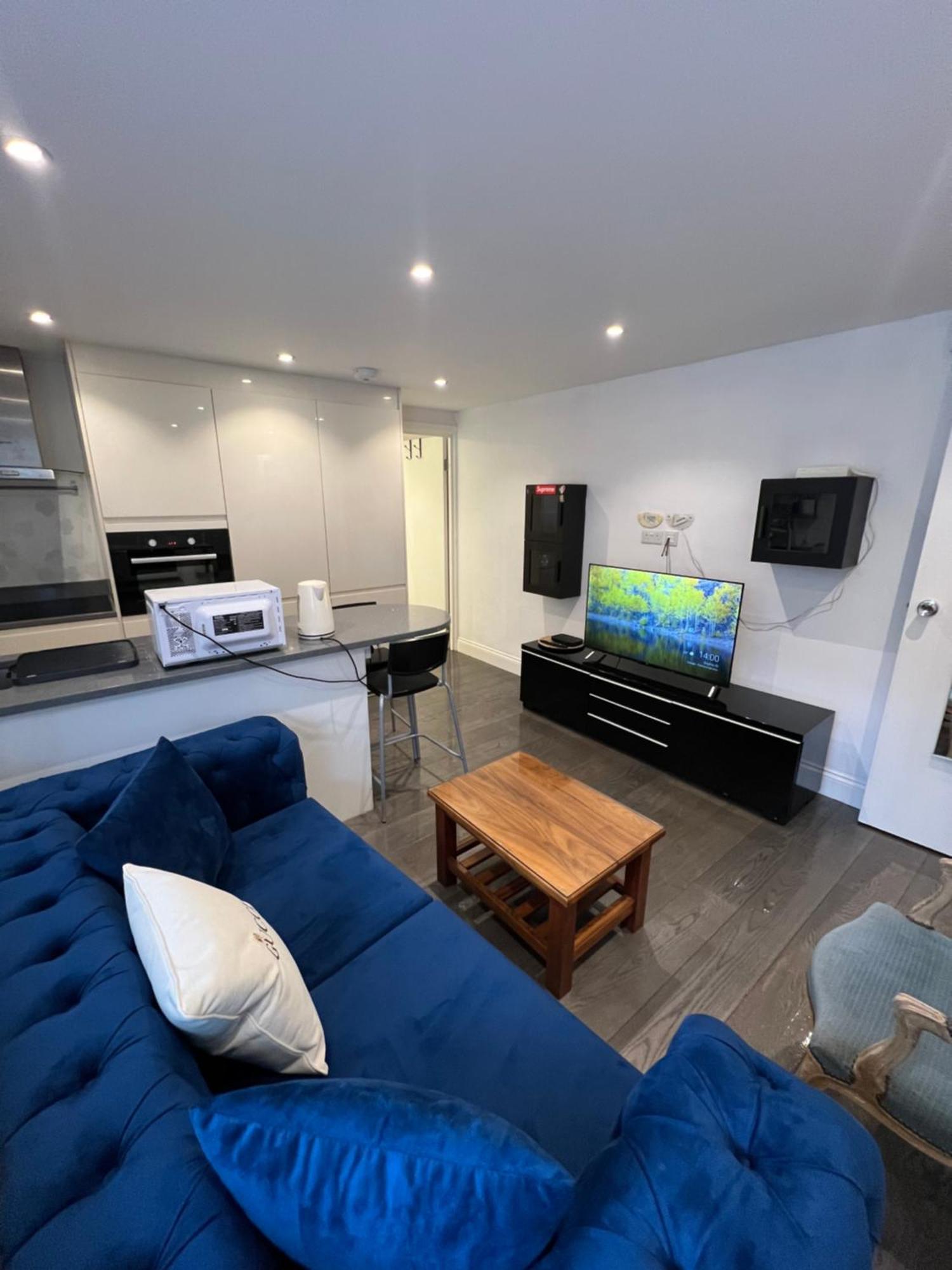 Lovely Chelsea Entire Apartment London City Exterior photo